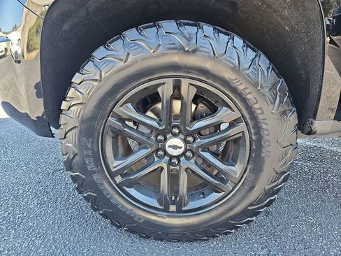 Used 2020 Chevrolet Colorado W/T w/ Custom Special Edition image 34