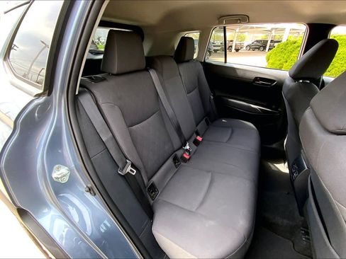Used 2023 Toyota Corolla Cross LE image 18