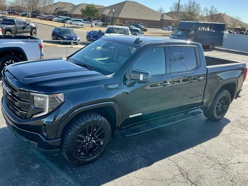 Used 2024 GMC Sierra 1500 Elevation w/ Elevation Premium Package image 5
