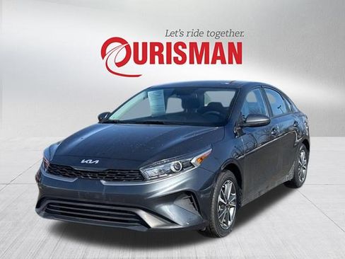Used 2023 Kia Forte LXS image 5