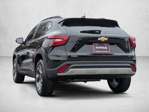 New 2026 Chevrolet Trax LT w/ Sunroof Package image 7