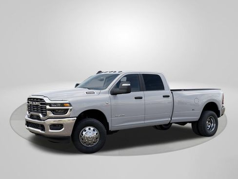 New 2026 RAM 3500 Big Horn AWD/4WD image 2