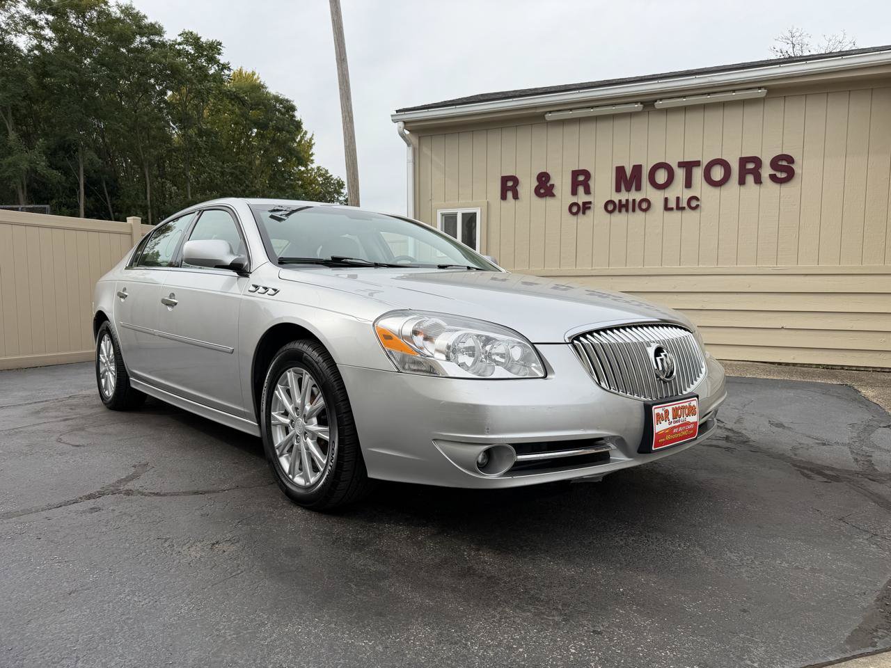 Used 2010 Buick Lucerne CXL FWD image 7