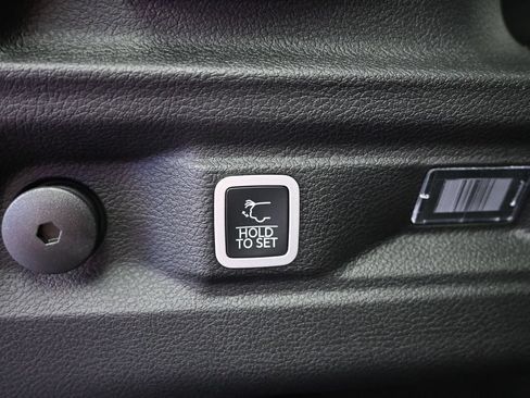 New 2026 Jeep Grand Cherokee L 4WD image 25