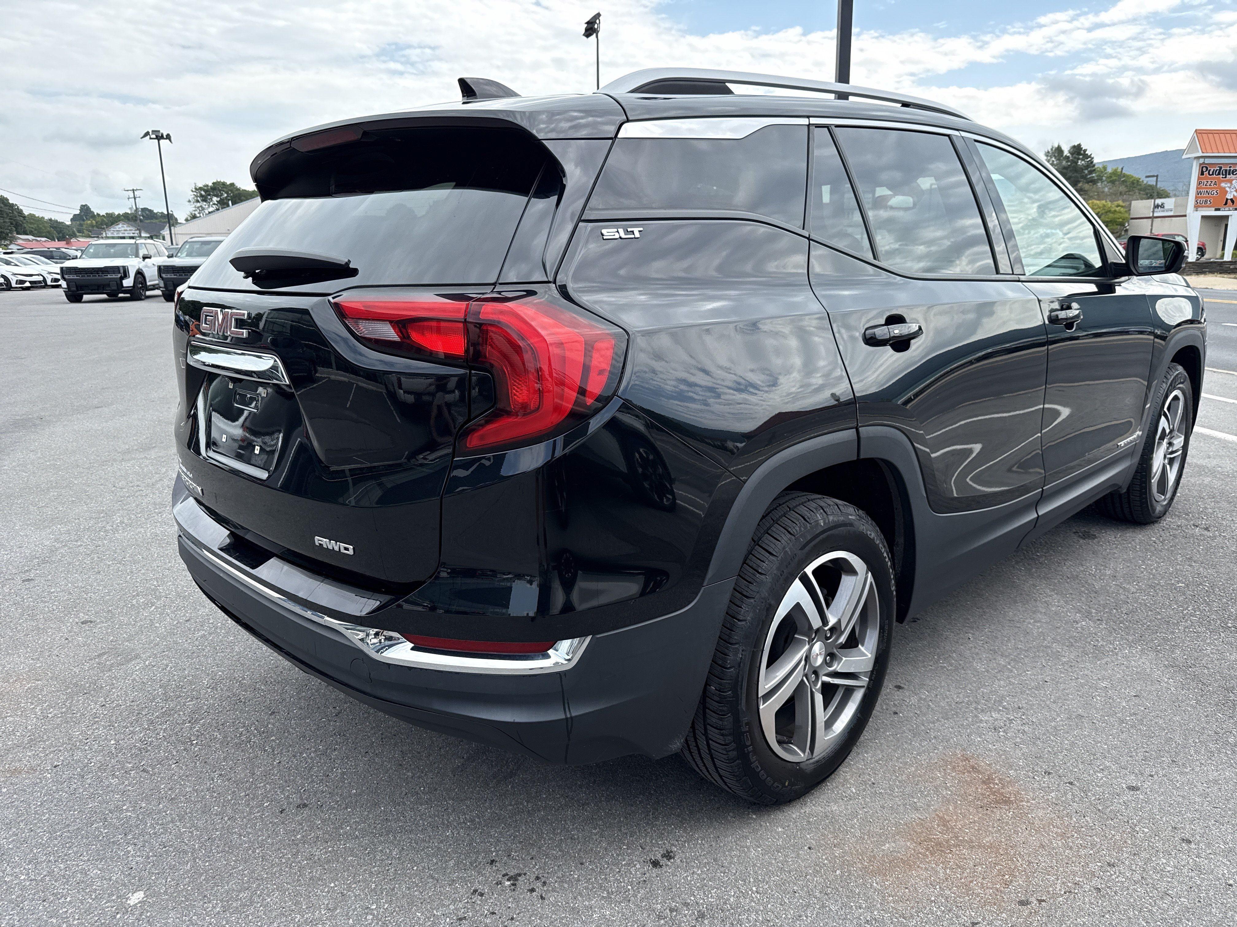 Used 2020 GMC Terrain SLT AWD/4WD image 3