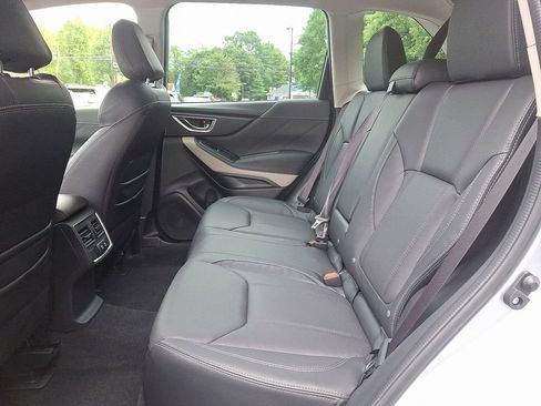 Used 2023 Subaru Forester Limited image 12