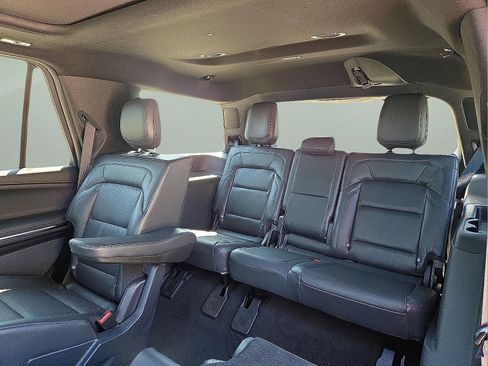 New 2025 Lincoln Navigator Reserve w/ Jet Appearance Package image 9