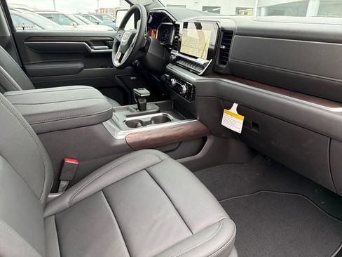 New 2026 GMC Sierra 1500 SLT AWD/4WD image 22