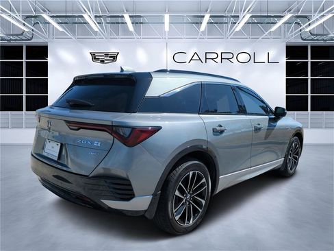 Used 2024 Acura ZDX A-Spec image 3