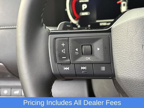 Used 2026 Nissan Pathfinder SL AWD/4WD image 11