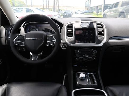 Used 2023 Chrysler 300 Touring L RWD image 22