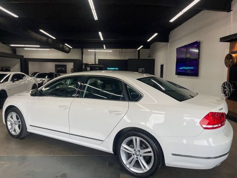 Used 2014 Volkswagen Passat TDI SE FWD image 4
