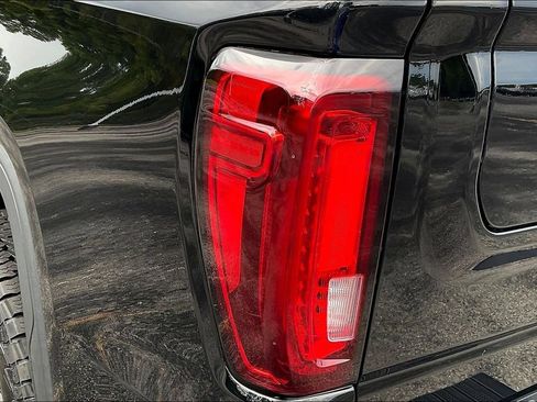 Used 2021 GMC Sierra 1500 AT4 AWD/4WD image 28