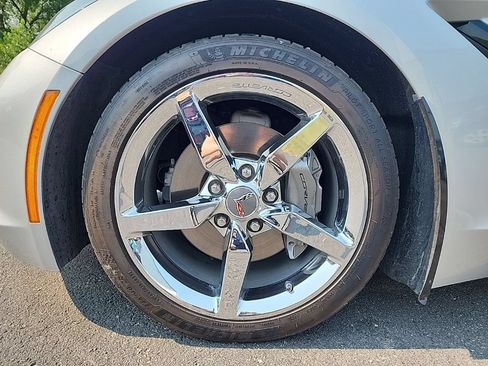 Used 2014 Chevrolet Corvette Stingray Convertible w/ 2LT Preferred Equipment Group RWD image 22