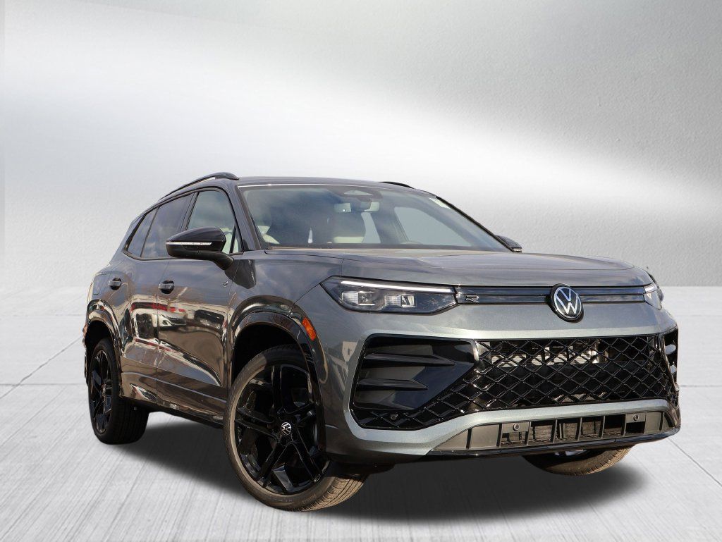 Used 2026 Volkswagen Tiguan SE R-Line AWD/4WD 360° Tour