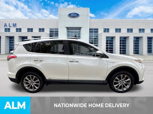 Used 2017 Toyota RAV4 Limited image 5