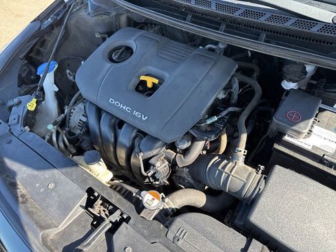 Used 2018 Kia Forte S w/ S Technology Plus Package FWD image 7