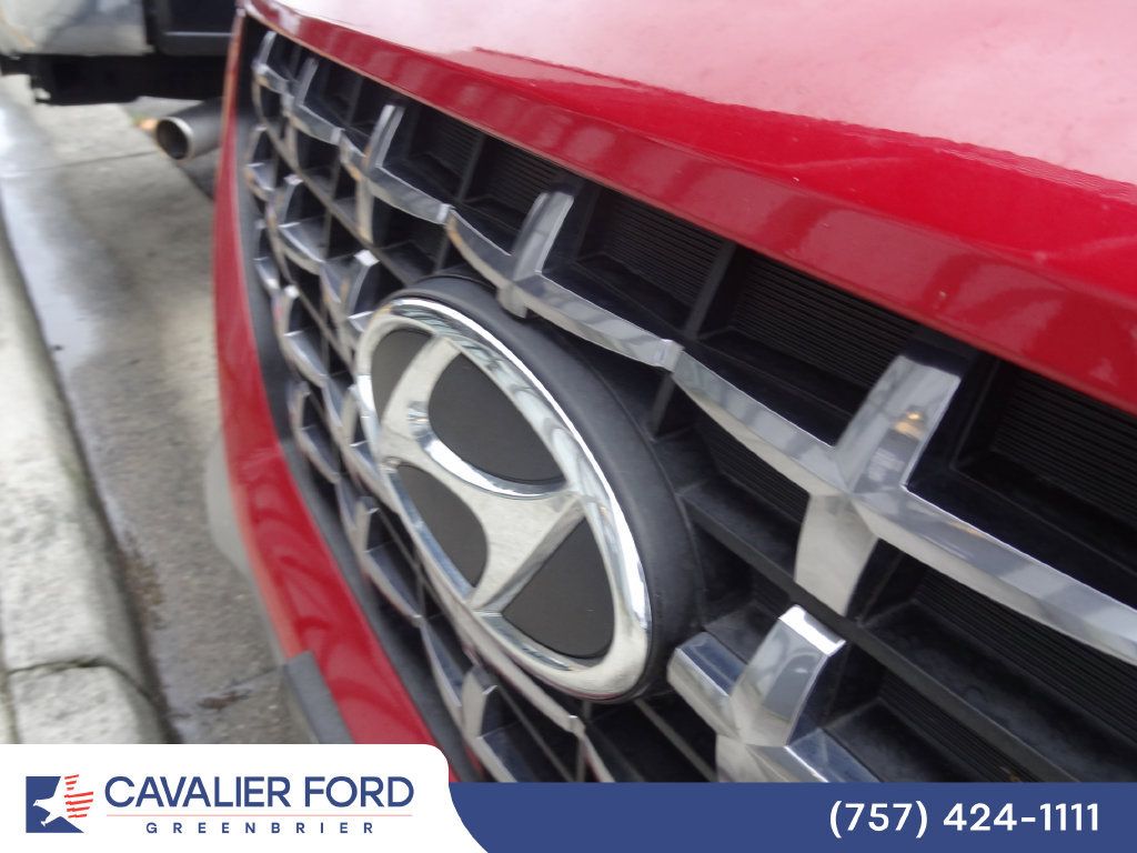 Used 2022 Hyundai Venue SEL FWD image 13