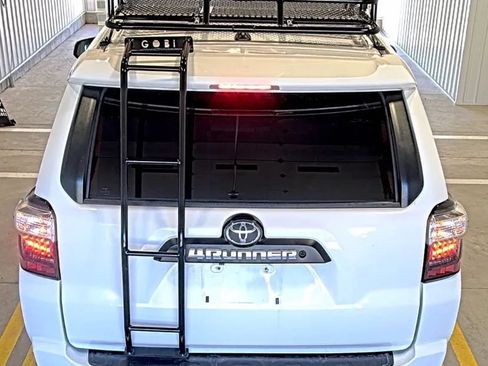 Used 2014 Toyota 4Runner Trail AWD/4WD image 12
