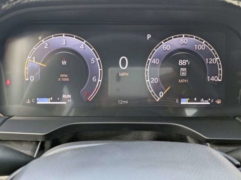 New 2026 Jeep Grand Cherokee L Limited w/ Luxury Tech Group II AWD/4WD image 30