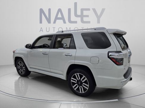 Used 2017 Toyota 4Runner Limited RWD image 3