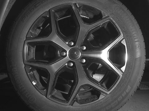 Used 2025 Jeep Compass Limited image 13