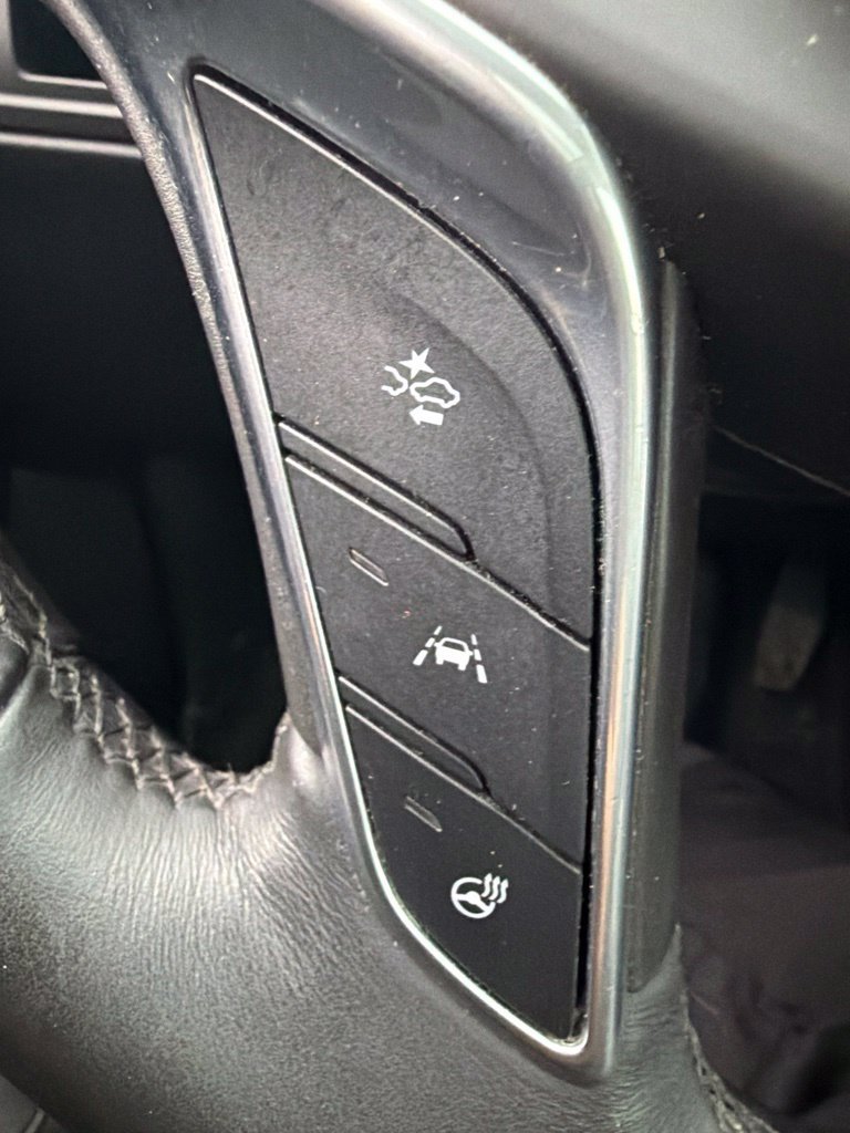 Used 2017 Cadillac XT5 Luxury w/ Driver Awareness Package AWD/4WD image 25