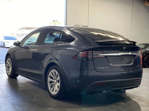 Used 2016 Tesla Model X 90D image 2
