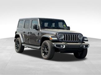 Used 2025 Jeep Wrangler Unlimited Sahara video 1
