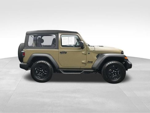 Used 2025 Jeep Wrangler Sport AWD/4WD image 6