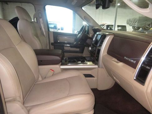 Used 2014 RAM 1500 Laramie w/ Convenience Group image 34