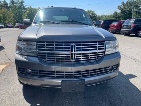Used 2011 Lincoln Navigator 4WD w/ 101A Rapid Spec Order Code image 2