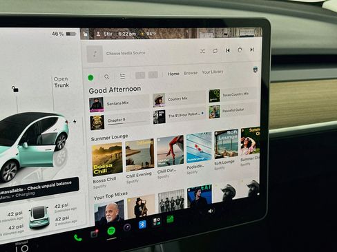 Used 2022 Tesla Model Y Long Range AWD/4WD image 18