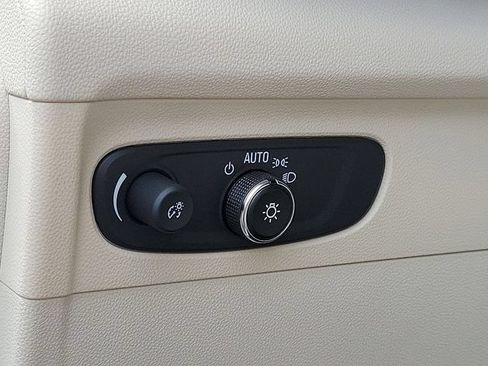 Used 2021 Buick Envision Preferred AWD/4WD image 32