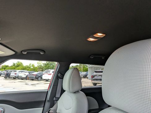 Used 2019 Kia Soul FWD image 21