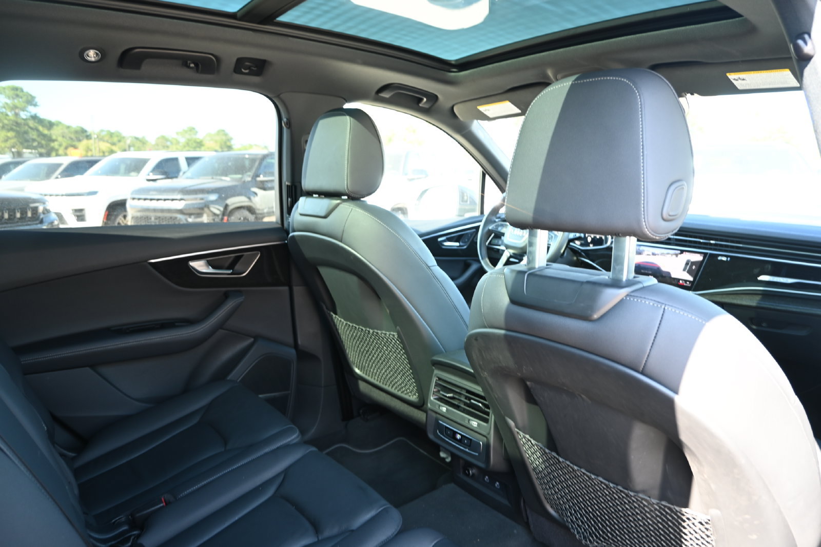 Used 2025 Audi Q7 3.0T Premium Plus AWD/4WD image 32