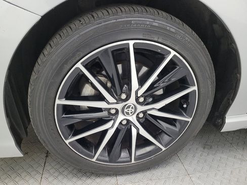 Used 2022 Toyota Camry SE image 31