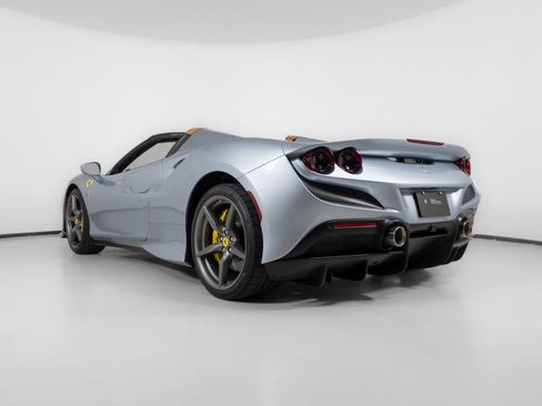 Used 2022 Ferrari F8 Tributo image 16