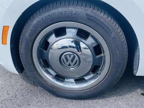 Used 2016 Volkswagen Beetle 1.8T Denim FWD image 11