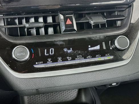 Used 2025 Toyota Corolla LE FWD image 22