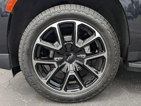 Certified 2023 Chevrolet Tahoe RST w/ Luxury Package AWD/4WD image 10