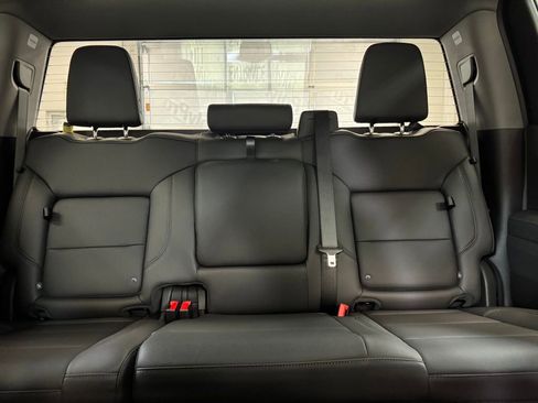 New 2026 GMC Sierra 1500 SLT image 15