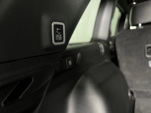 Used 2024 Jeep Grand Cherokee Limited w/ Luxury Tech Group II image 30