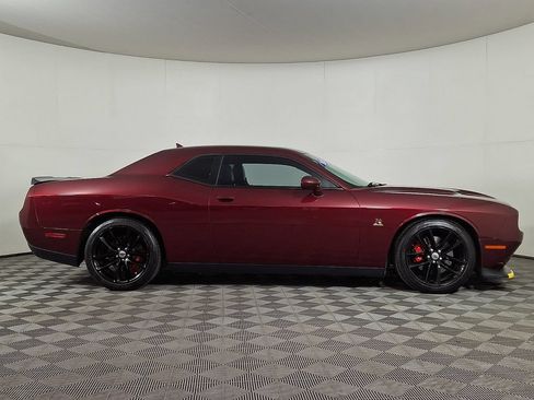 Used 2018 Dodge Challenger R/T Scat Pack w/ Leather Interior Group RWD image 10