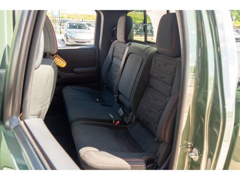 Used 2023 Nissan Frontier PRO-4X w/ Pro Convenience Package AWD/4WD image 18
