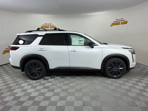 New 2026 Nissan Pathfinder SL w/ SL Premium Package FWD image 7