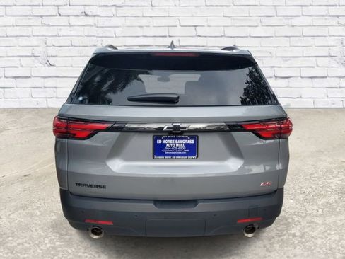 Certified 2023 Chevrolet Traverse RS FWD image 3
