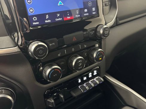 Used 2023 RAM 1500 Big Horn AWD/4WD image 19