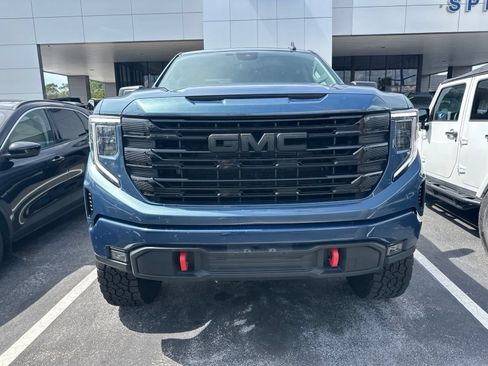 Used 2024 GMC Sierra 1500 Elevation RWD image 2