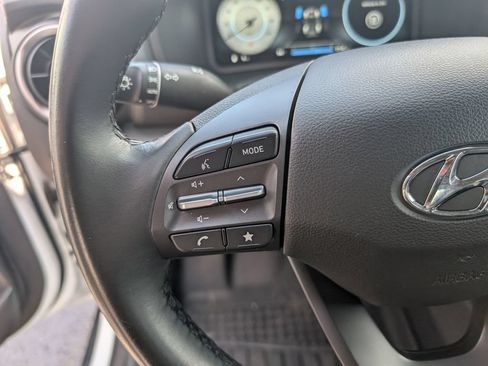 Used 2023 Hyundai Kona Limited AWD/4WD image 16